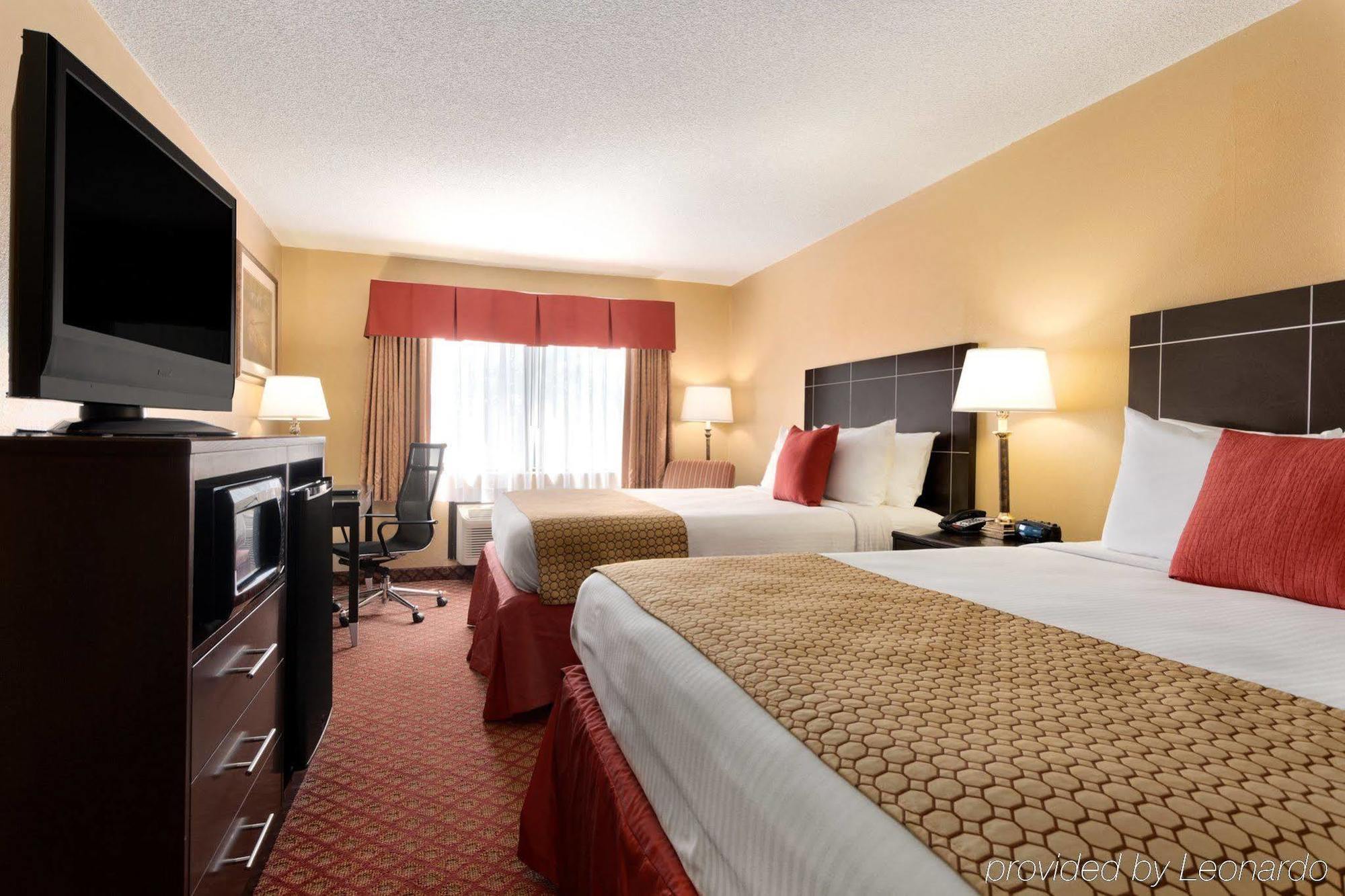Broadway Inn & Suites Оклахома-Сити Номер фото