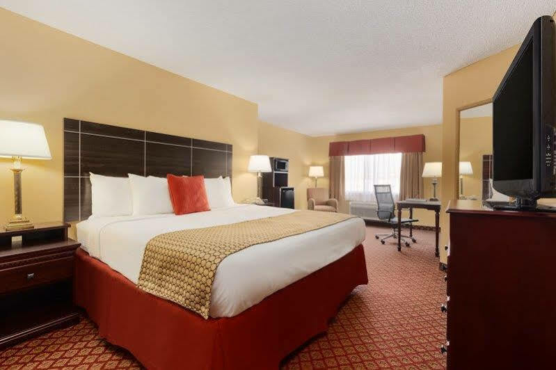 Broadway Inn & Suites Оклахома-Сити Экстерьер фото