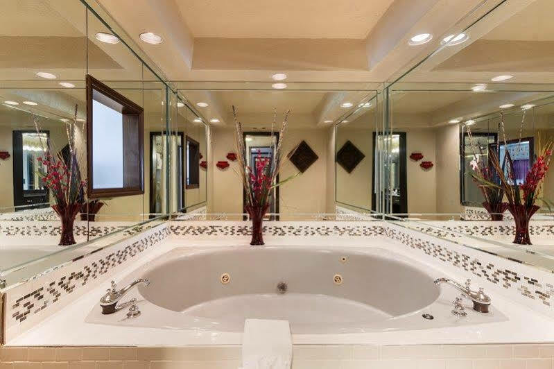 Broadway Inn & Suites Оклахома-Сити Экстерьер фото