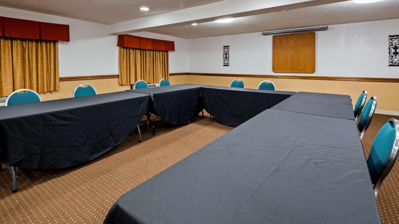 Broadway Inn & Suites Оклахома-Сити Экстерьер фото