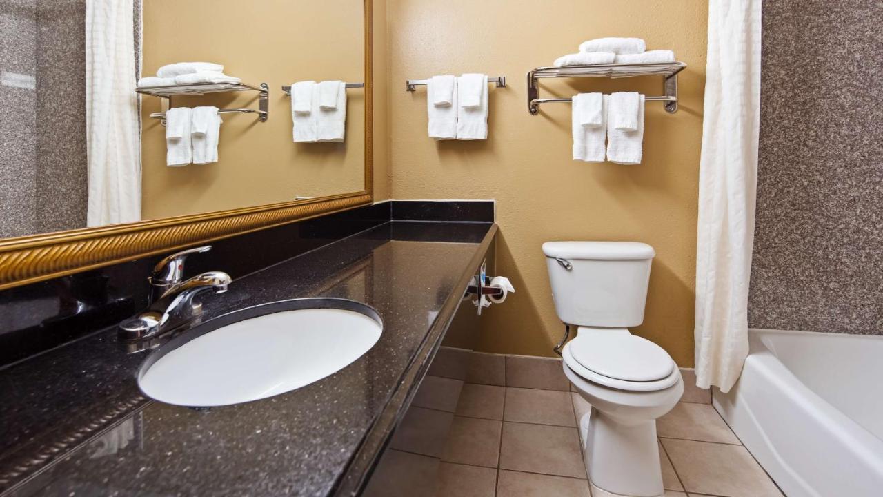 Broadway Inn & Suites Оклахома-Сити Экстерьер фото